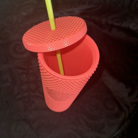 Bright pink  34 ounce starbucks tumbler - Picture 4 of 6